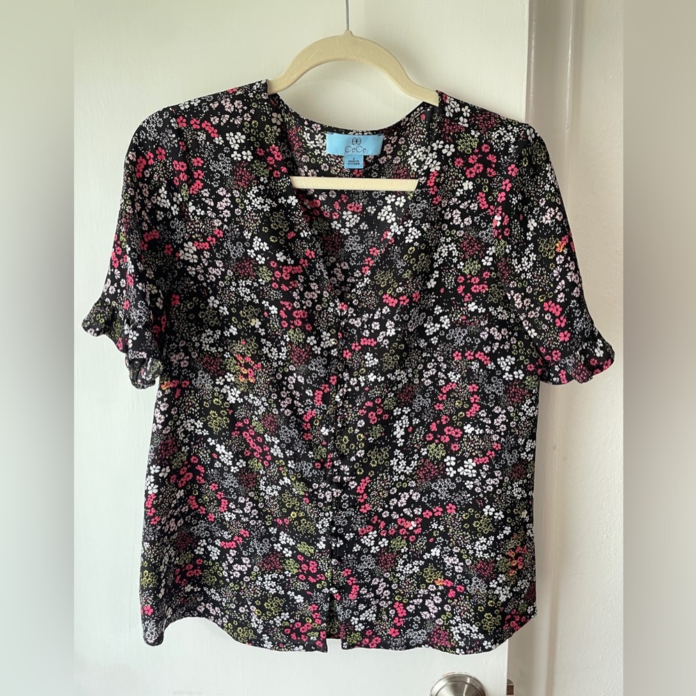 CeCe Black and Pink Flutter Sleeve Ruffled Blouse
